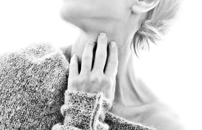 Jasny artystyczny portret kobiety