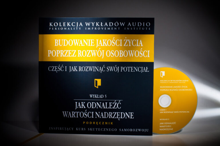 Książka i płyta - fotografia reklamowa Łukasz Pepol Fotograf Olsztyn